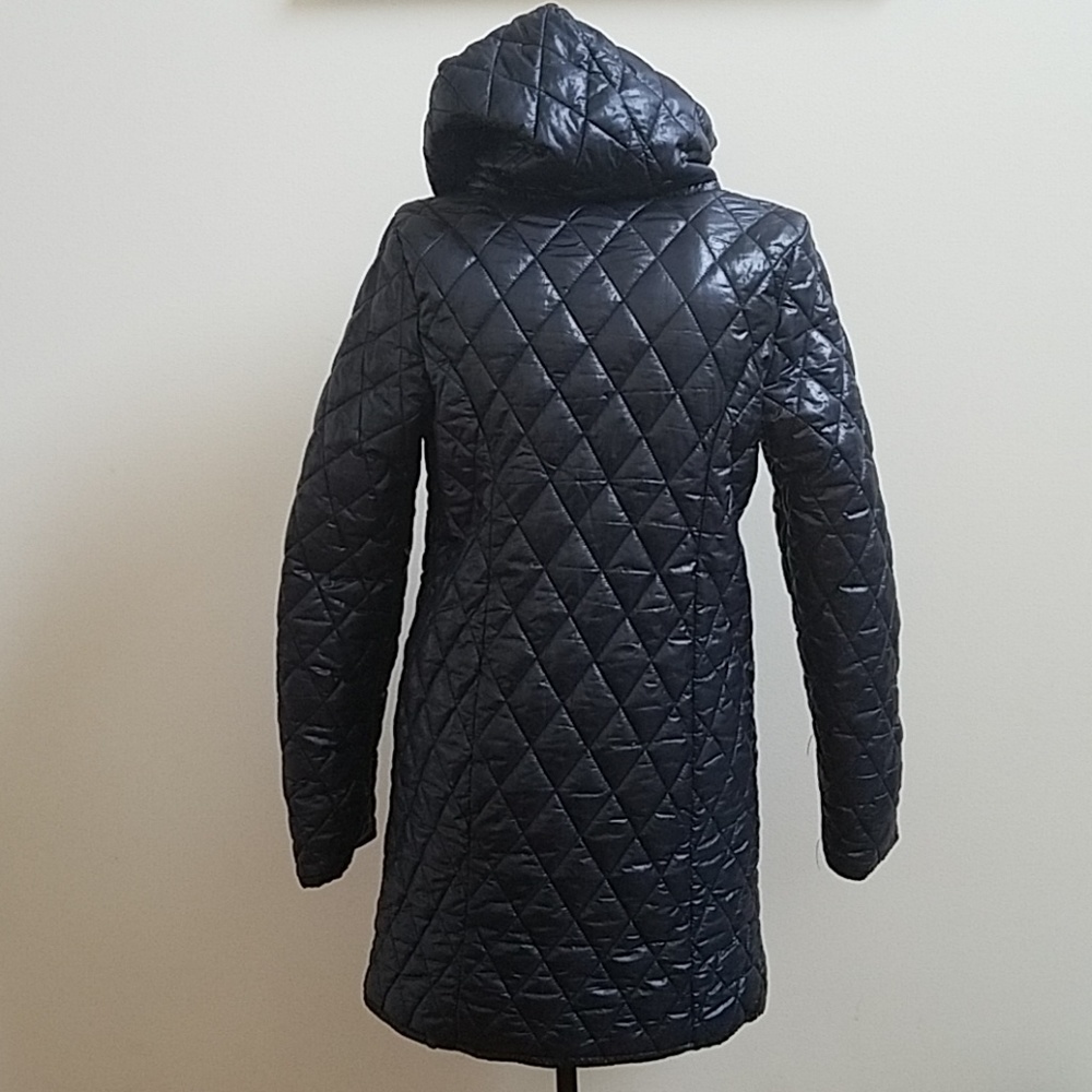 Women's Obermeyer light weight black puffer - Picture 3 of 4